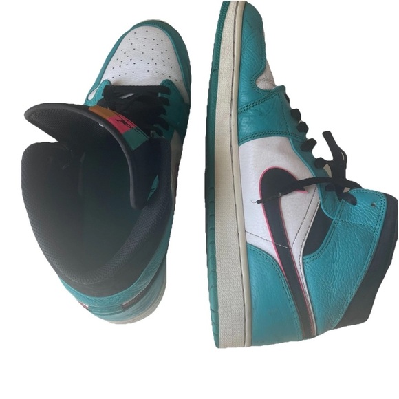 Air Jordan 1 South Beach mid top size 13 - Picture 3 of 11